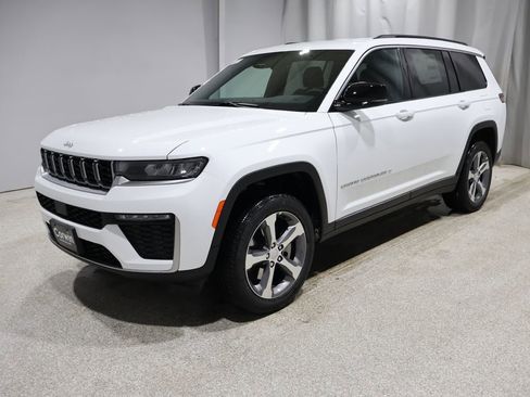 New 2026 Jeep Grand Cherokee L Limited w/ Trailer Tow Package AWD/4WD image 3