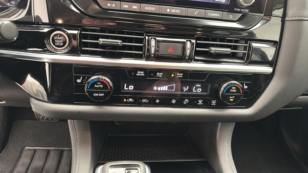 Used 2024 Nissan Pathfinder SV AWD/4WD image 17