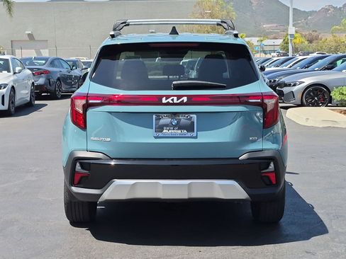 Used 2024 Kia Seltos EX AWD/4WD image 9