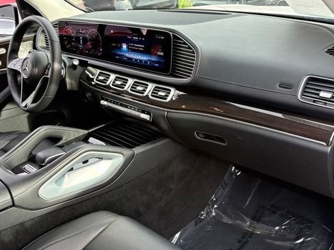 Certified 2024 Mercedes-Benz GLS 450 4MATIC image 27