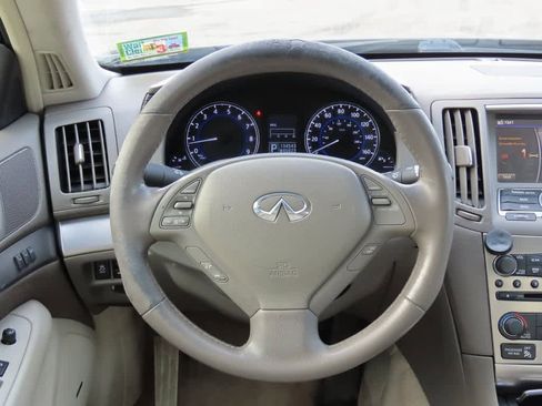 Used 2013 INFINITI G37 x w/ Premium Pkg image 18