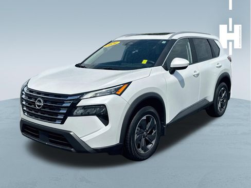 Used 2026 Nissan Rogue SV w/ SV Premium Package FWD image 3