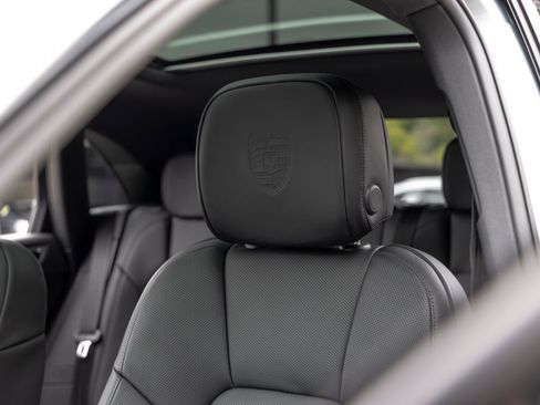 New 2026 Porsche Macan AWD/4WD image 27