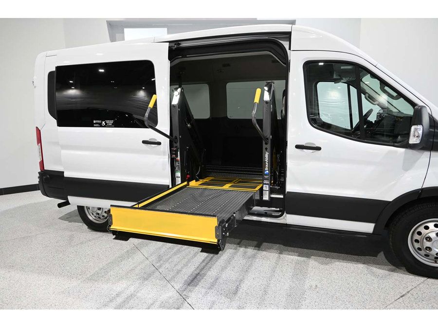 Used 2023 Ford Transit 350 XL AWD/4WD image 18