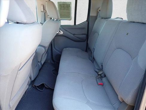 Used 2013 Nissan Frontier SV AWD/4WD image 8