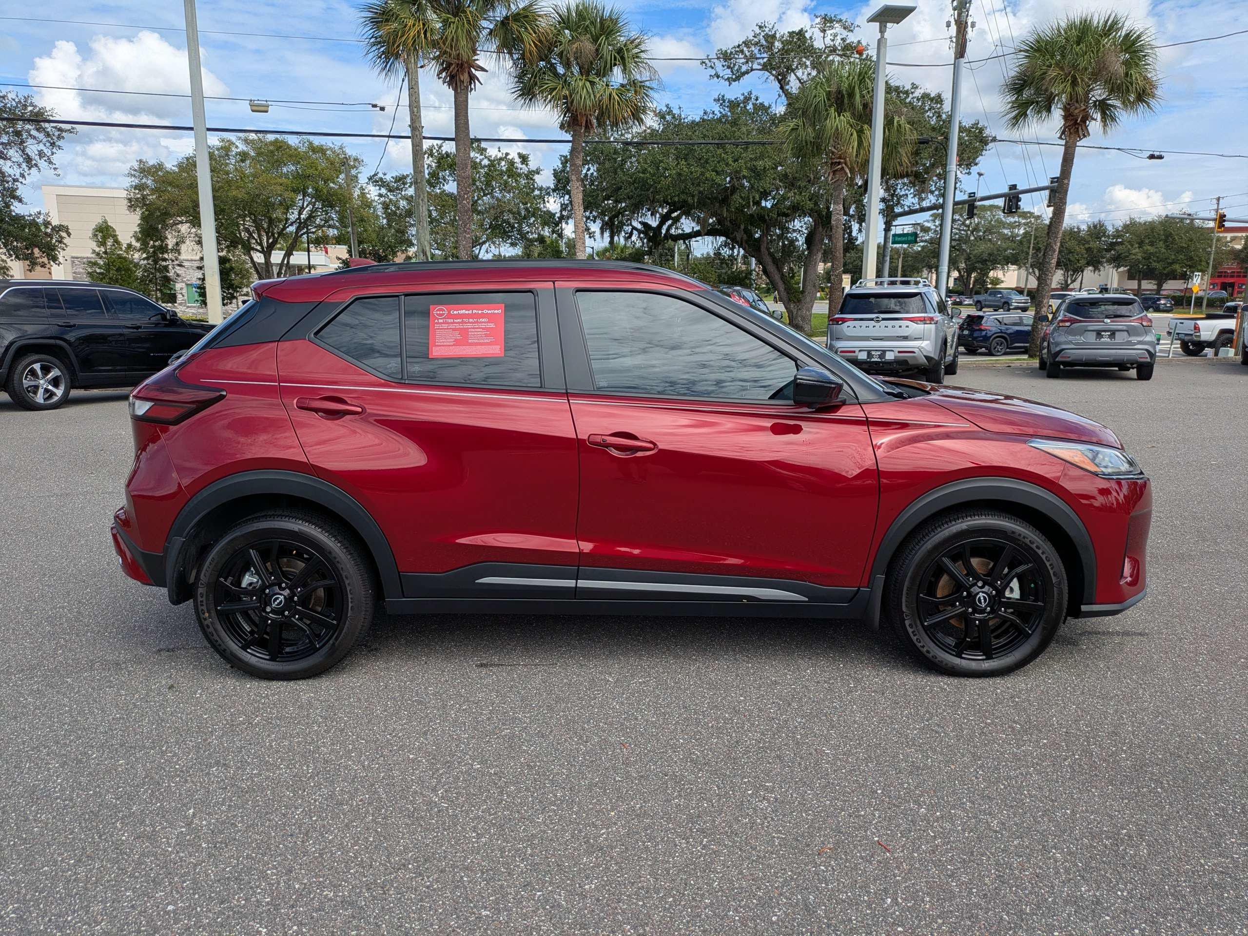 Certified 2024 Nissan Kicks SR w/ SR Premium Package FWD image 3