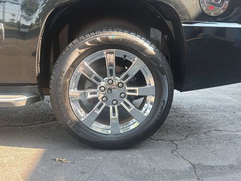 Used 2009 GMC Yukon Denali AWD/4WD image 11