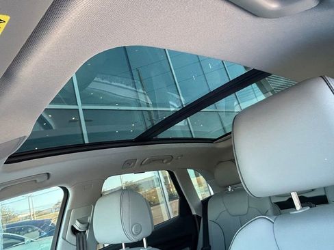 Used 2025 Audi Q5 Prestige image 13