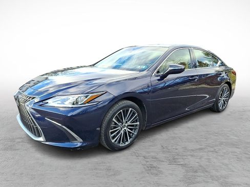 Certified 2023 Lexus ES 350 w/ Premium Package image 3
