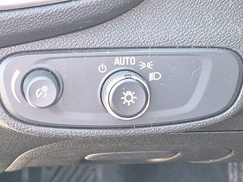 Used 2020 Chevrolet Trax LS image 24