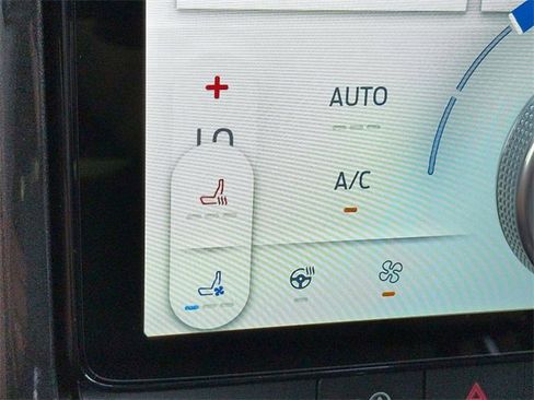 Certified 2022 Ford Expedition Limited image 24