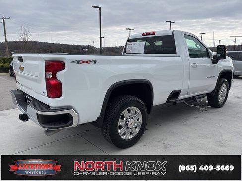 Used 2024 Chevrolet Silverado 2500 LT w/ Convenience Package image 15