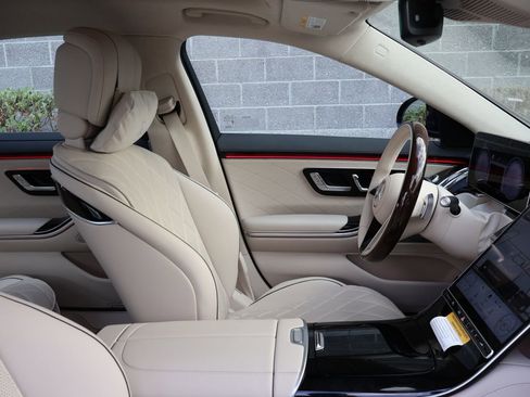 New 2026 Mercedes-Benz S 580 4MATIC Sedan image 10