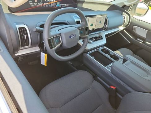 New 2026 Ford Expedition Max Active AWD/4WD image 6
