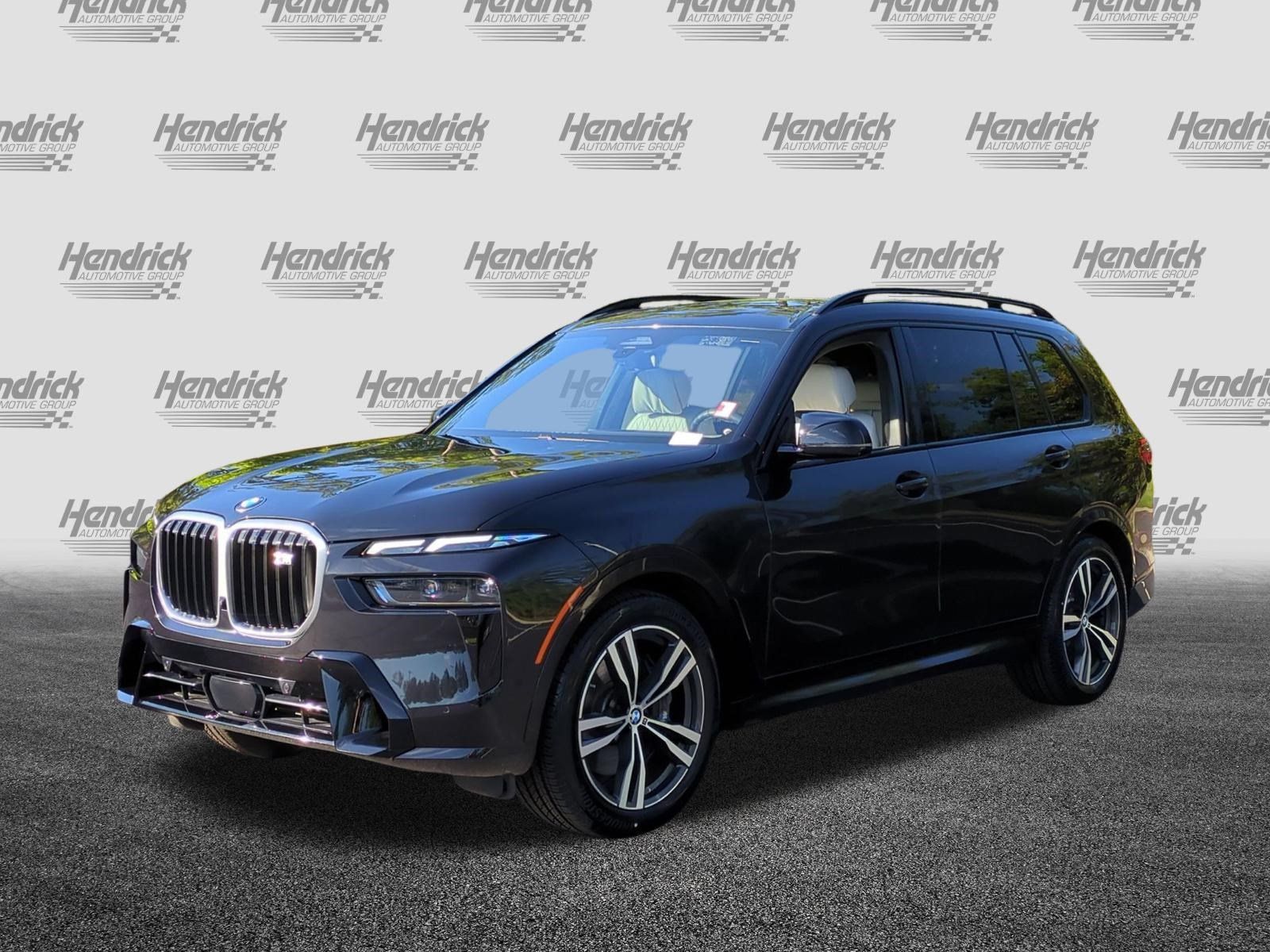 Certified 2025 BMW X7 M60i w/ Executive Package AWD/4WD image 5