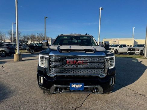Used 2021 GMC Sierra 2500 Denali image 2