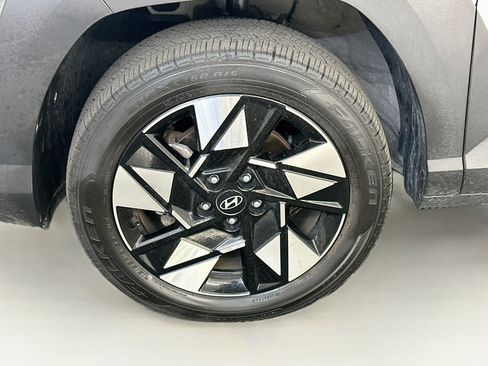 Used 2025 Hyundai Kona SEL AWD/4WD image 34