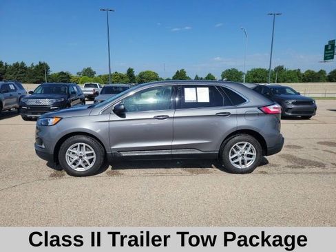 Used 2024 Ford Edge SEL w/ Convenience Package AWD/4WD image 3