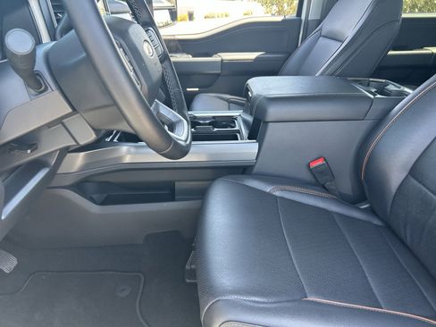 Used 2025 Ford F250 Lariat AWD/4WD image 27