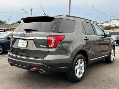 Used 2018 Ford Explorer XLT w/ Equipment Group 202A FWD image 10