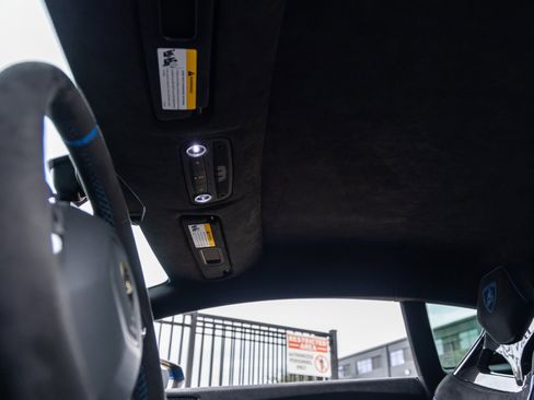 Used 2023 Lamborghini Huracan Tecnica image 29