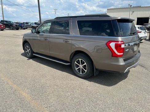 Used 2018 Ford Expedition Max XLT w/ Equipment Group 202A AWD/4WD image 7