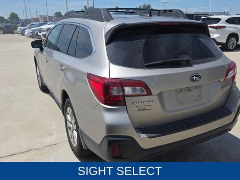 Used 2018 Subaru Outback 2.5i Premium AWD/4WD image 3