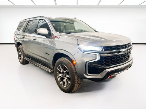 Used 2022 Chevrolet Tahoe Z71 w/ Luxury Package image 3