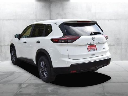 New 2026 Nissan Rogue S image 7