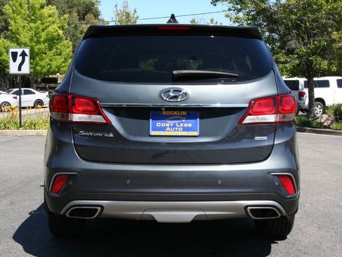 Used 2017 Hyundai Santa Fe FWD w/ Cargo Package image 6