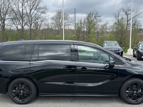 Used 2024 Honda Odyssey Sport image 11