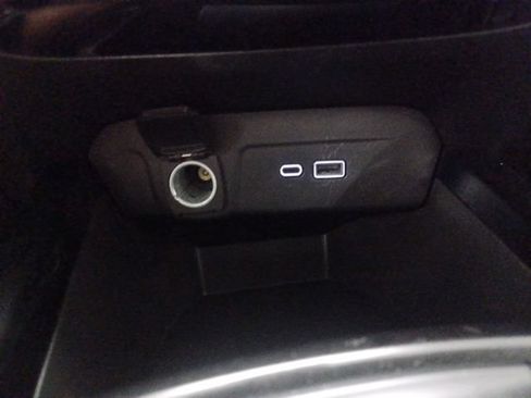 Used 2024 Chevrolet Trax LT FWD image 26