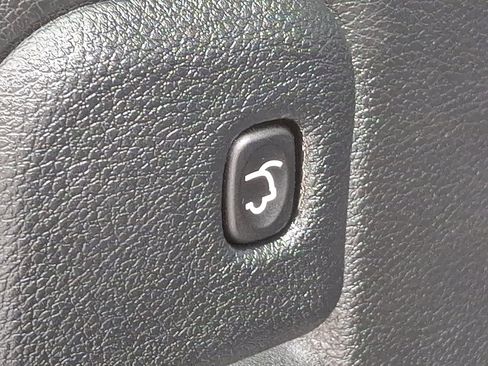 Used 2020 Jeep Grand Cherokee Overland image 30