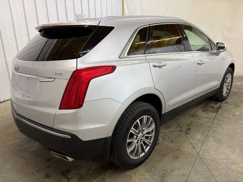 Used 2018 Cadillac XT5 Luxury w/ Driver Awareness Package image 6
