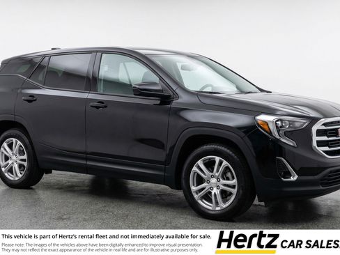 Used 2024 GMC Terrain SLE image 1
