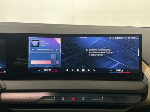 Certified 2025 BMW X3 xDrive30i w/ Premium Package image 11