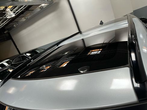 Used 2018 Land Rover Discovery SE AWD/4WD image 21