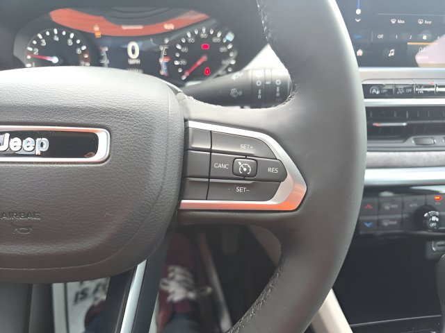 Certified 2023 Jeep Compass Latitude w/ Convenience Group AWD/4WD image 14