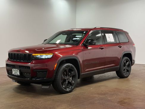 Used 2023 Jeep Grand Cherokee L Laredo AWD/4WD image 28