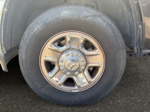Used 2024 RAM 2500 Tradesman w/ Chrome Appearance Group AWD/4WD image 10