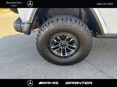 Used 2025 Jeep Wrangler Unlimited Rubicon AWD/4WD image 6