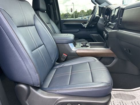 Used 2024 Chevrolet Silverado 2500 High Country w/ High Country Premium Package AWD/4WD image 14