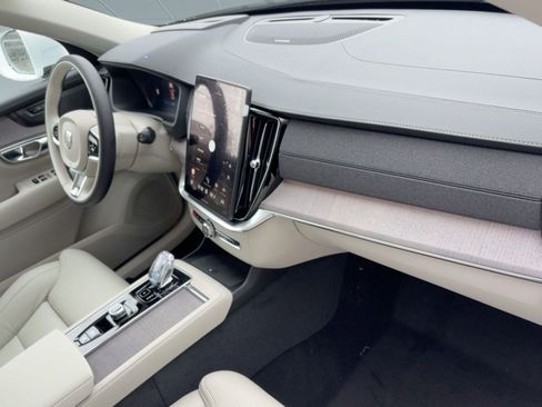 New 2026 Volvo XC90 T8 Ultra w/ Protection Package Premier AWD/4WD image 31
