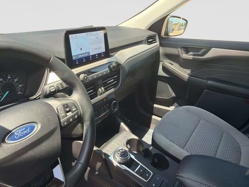 Used 2022 Ford Escape SE w/ SE Sport Appearance Package AWD/4WD image 26