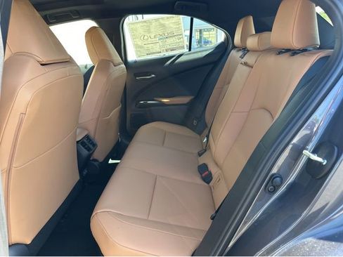 New 2026 Lexus UX 300h AWD image 17