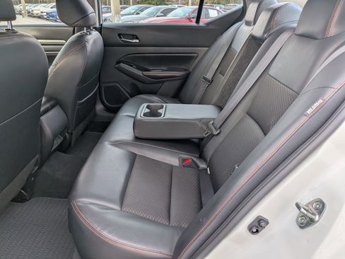 Used 2023 Nissan Altima 2.5 SR image 11