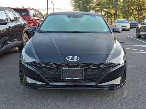 Certified 2023 Hyundai Elantra SEL FWD image 3