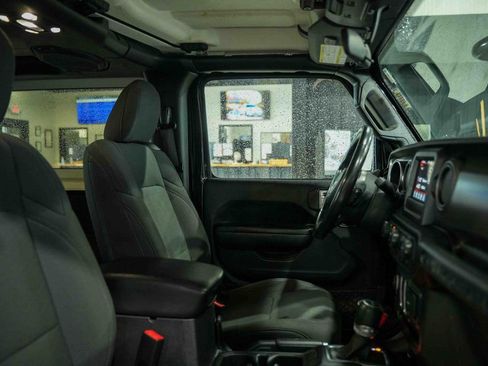 Used 2020 Jeep Wrangler Sport AWD/4WD image 15