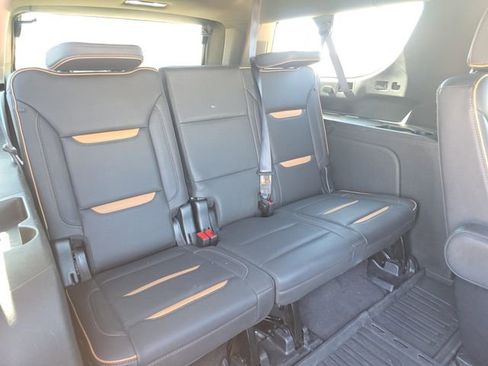 Used 2023 GMC Yukon XL AT4 AWD/4WD image 18