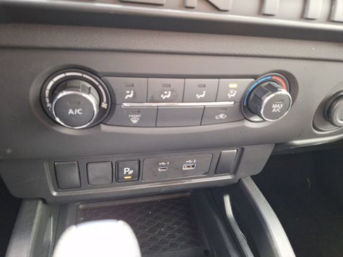 Used 2025 Nissan Frontier S image 26